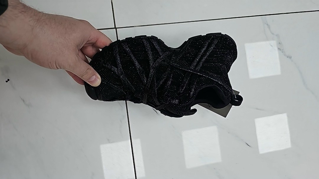 кроссовки женские balenciaga,женские кроссовки,кроссовки balenciaga,кроссовки balenciaga блестящие со стразами,блестящие кроссовки