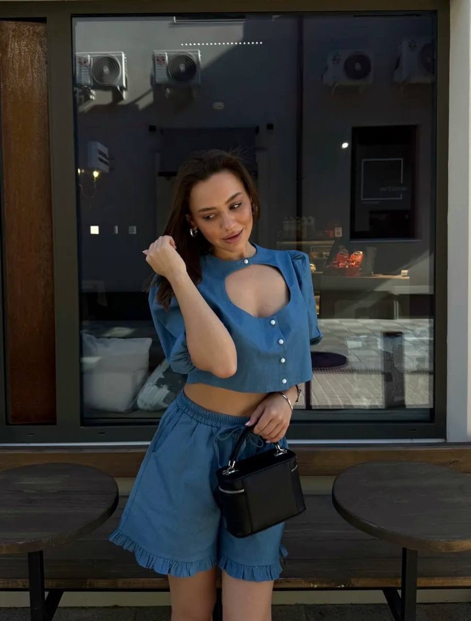 джинсовые костюмы женские,костюм с джинсовыми шортами,костюм женский с шортами,джинсовые костюмы,стильный джинсовый костюм