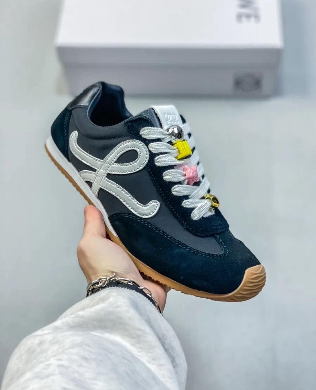 кроссовки,кроссовки loewe,кроссовки женскиe,низкие кроссовки,спортивная