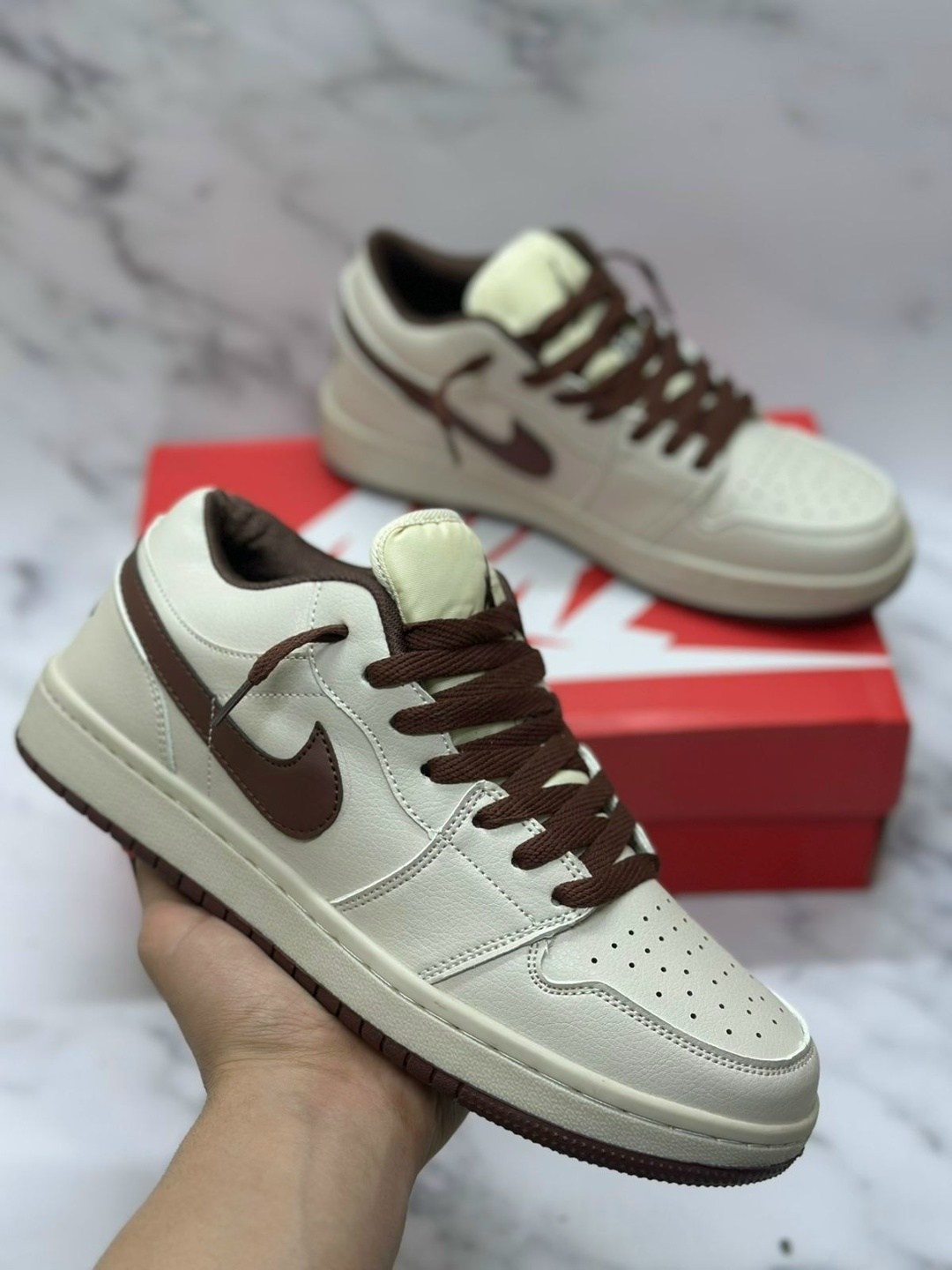 nike air jordan 1 low,nike air jordan 1 low travis scott,nike air jordan 1 low travis scott reverse mocha,кроссовки найк аир джордан,кроссовки nike air jordan 1 low