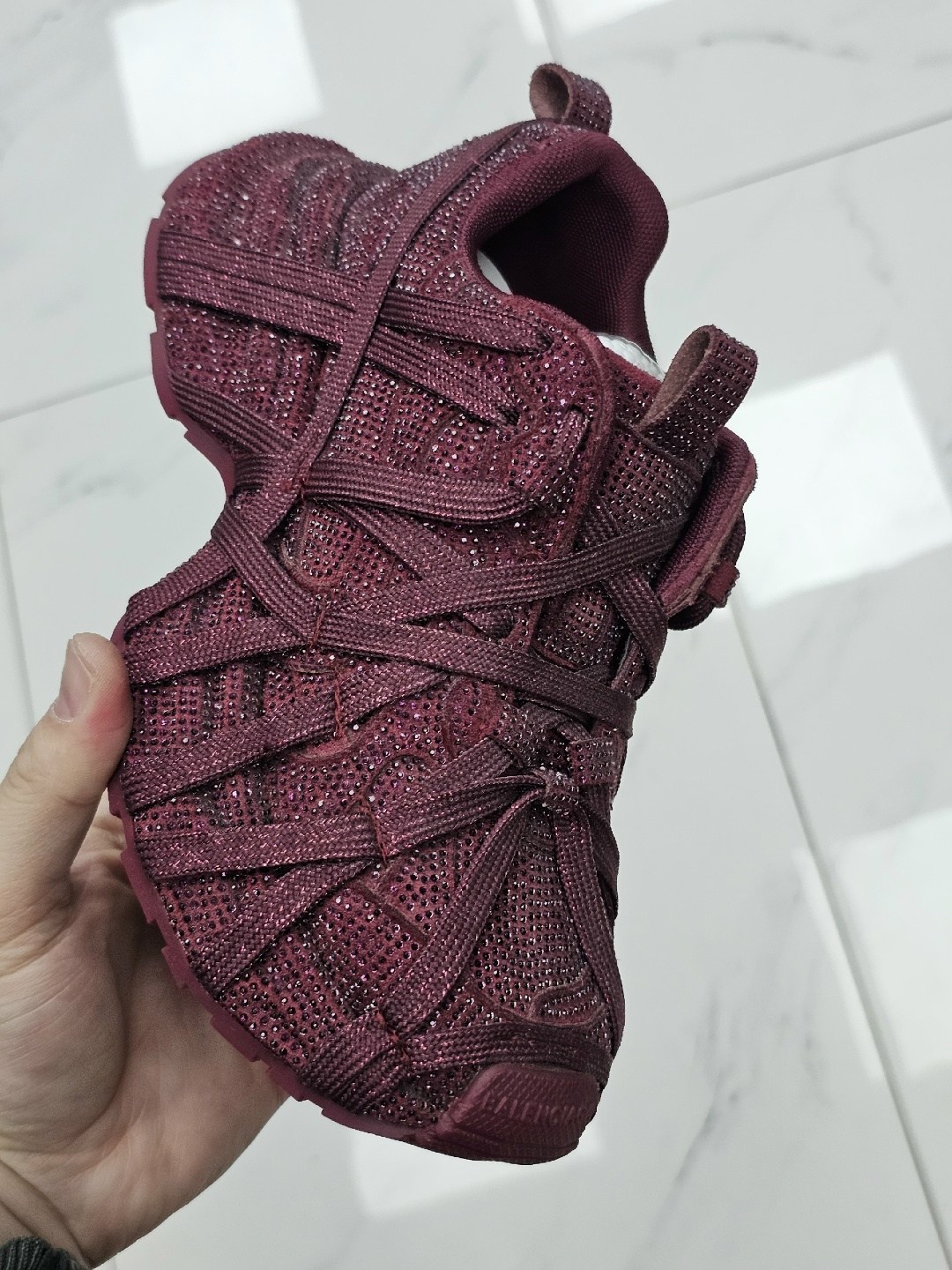 кроссовки женские balenciaga,женские кроссовки,кроссовки balenciaga,кроссовки balenciaga блестящие со стразами,блестящие кроссовки