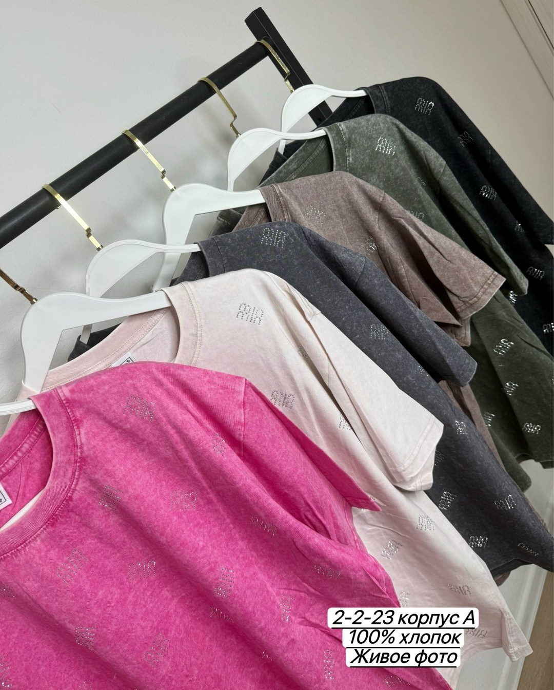 футболка оверсайз,женская оверсайз футболка,футболка оверсайз с надписью на спине comqlo 240154048,футболка оверсайз черная,футболка серая оверсайз