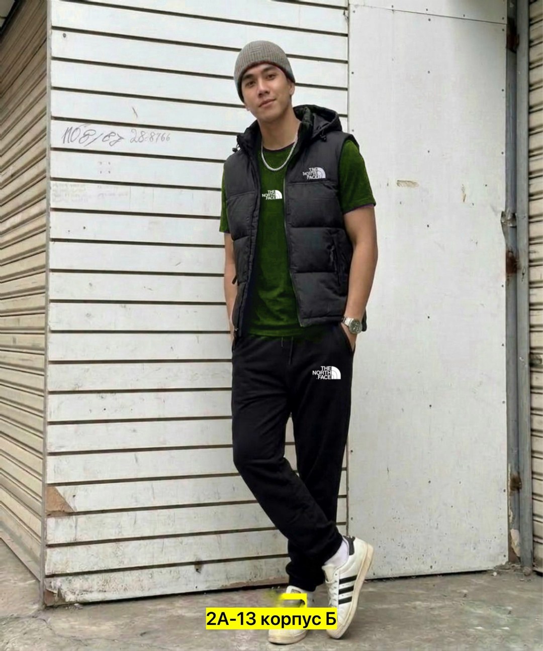 спортивный костюм тройка с жилеткой,костюм спортивный мужской,костюм мужской спортивный тройка с жилеткой,спортивный костюм мужской тройкой с жилетом,костюм спортивный мужской с жилеткой