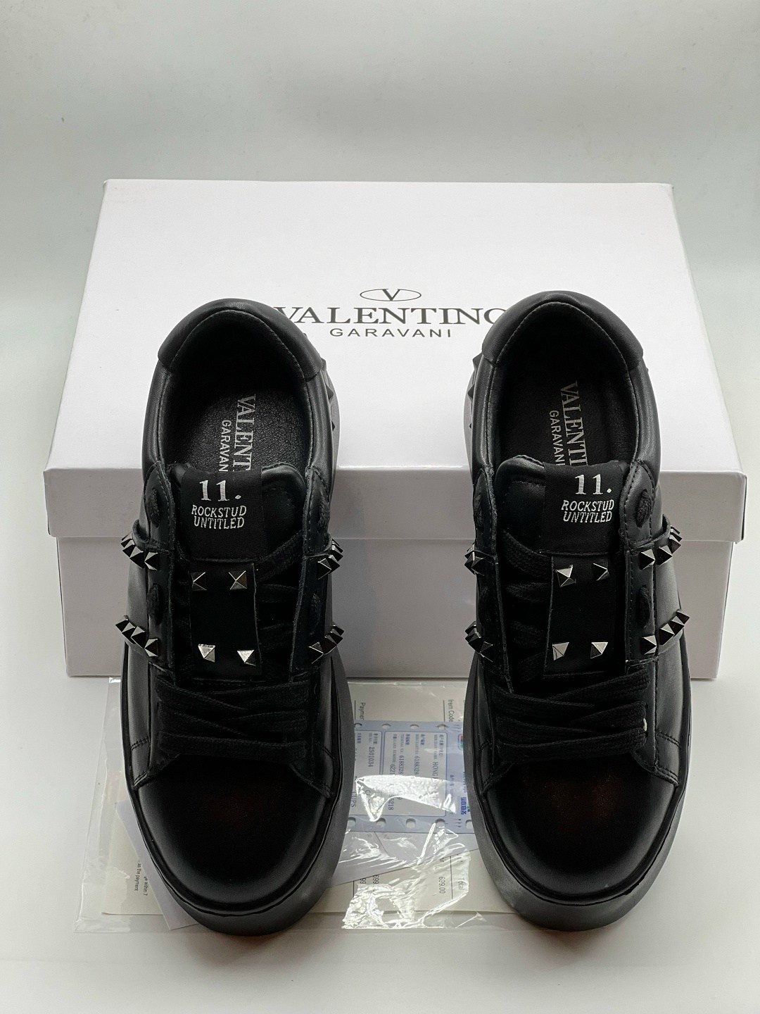 кроссовки женские valentino,кроссовки valentino,,кеды valentino,женские кожаные кроссовки valentino garavani rockstud