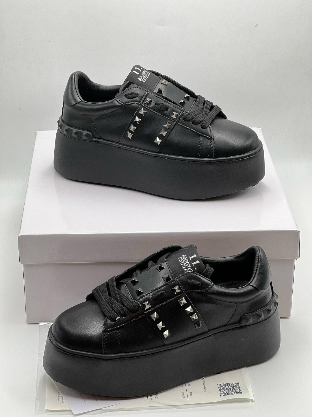 кроссовки женские valentino,кроссовки valentino,,кеды valentino,женские кожаные кроссовки valentino garavani rockstud