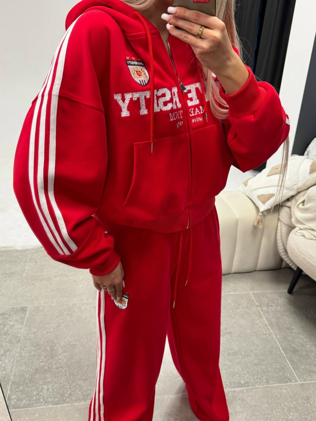 loro piana женский красный костюм,спортивный костюм женский,костюм спортивный,женский красный костюм miu miu,красные спортивные костюмы