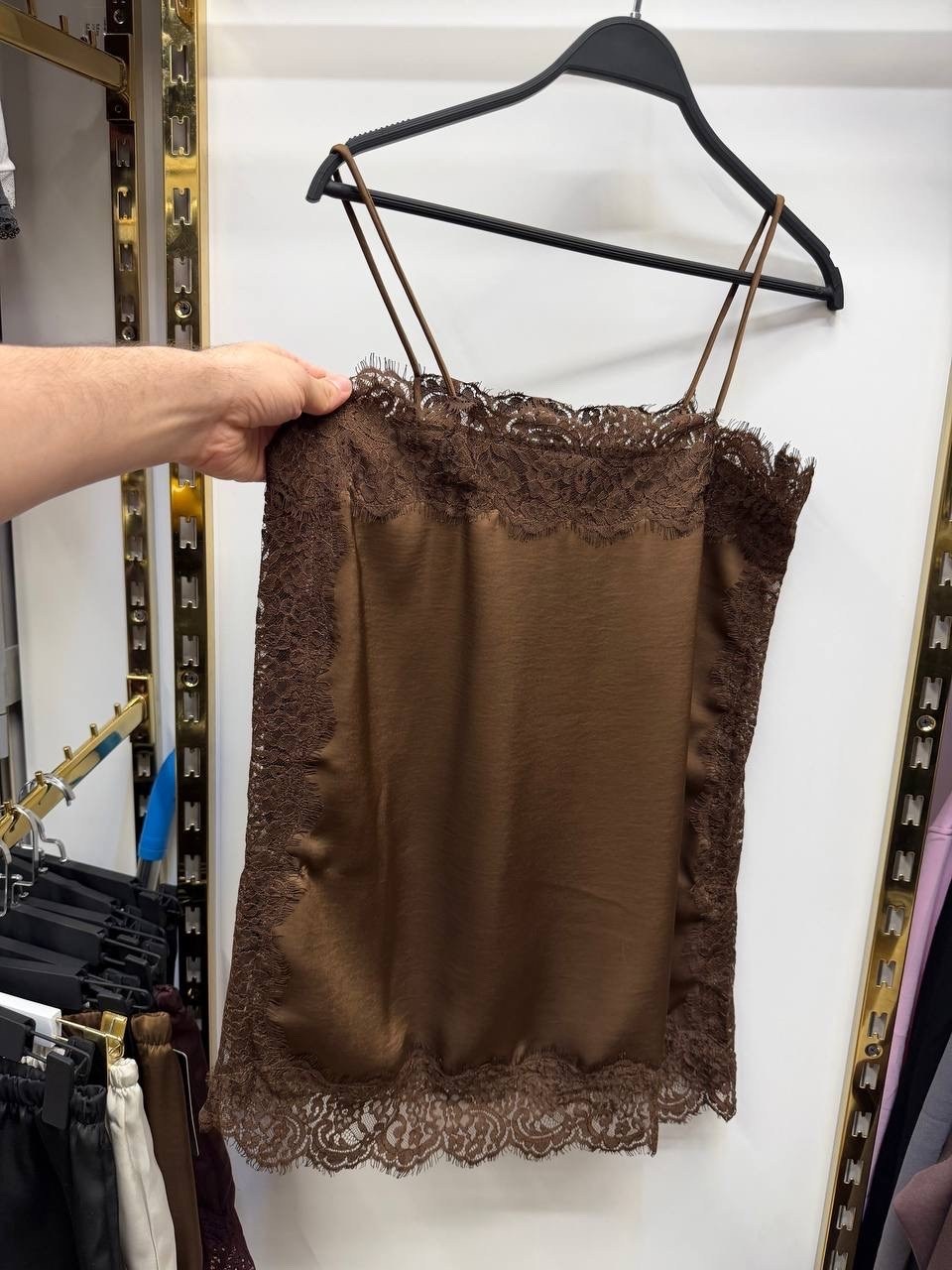 шелковый топ с кружевом,шелковый топ,шелковая майка интимиссими,шелковый топ в бельевом стиле,шелковый топ с кружевом молочного цвета