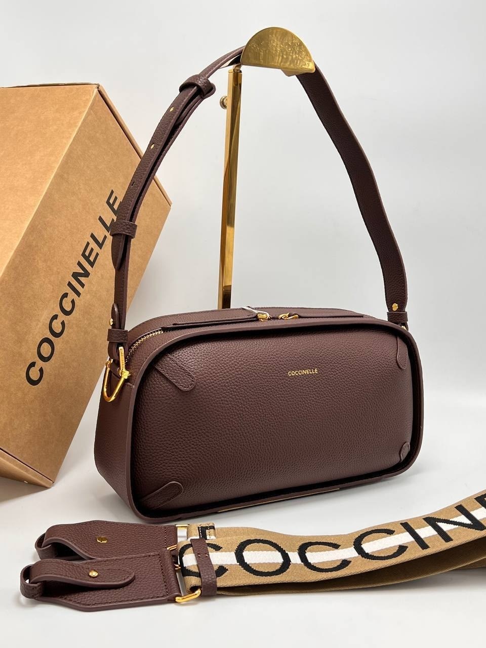 сумка coccinelle,сумка женская coccinelle,coccinelle сумка кросс-боди,сумка coccinelle lea цвет коричневый,coccinelle сумка кросс-боди на плечо beat soft