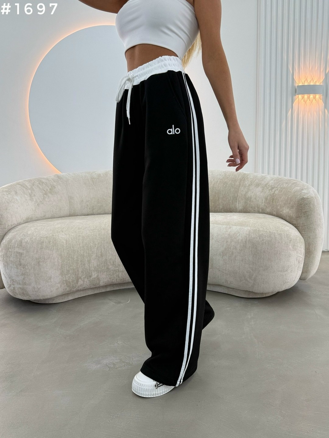 брюки карго с лампасами широкие y2k styfash,спортивные штаны с лампасами,спортивные штаны,спортивные женские штаны,спортивные брюки