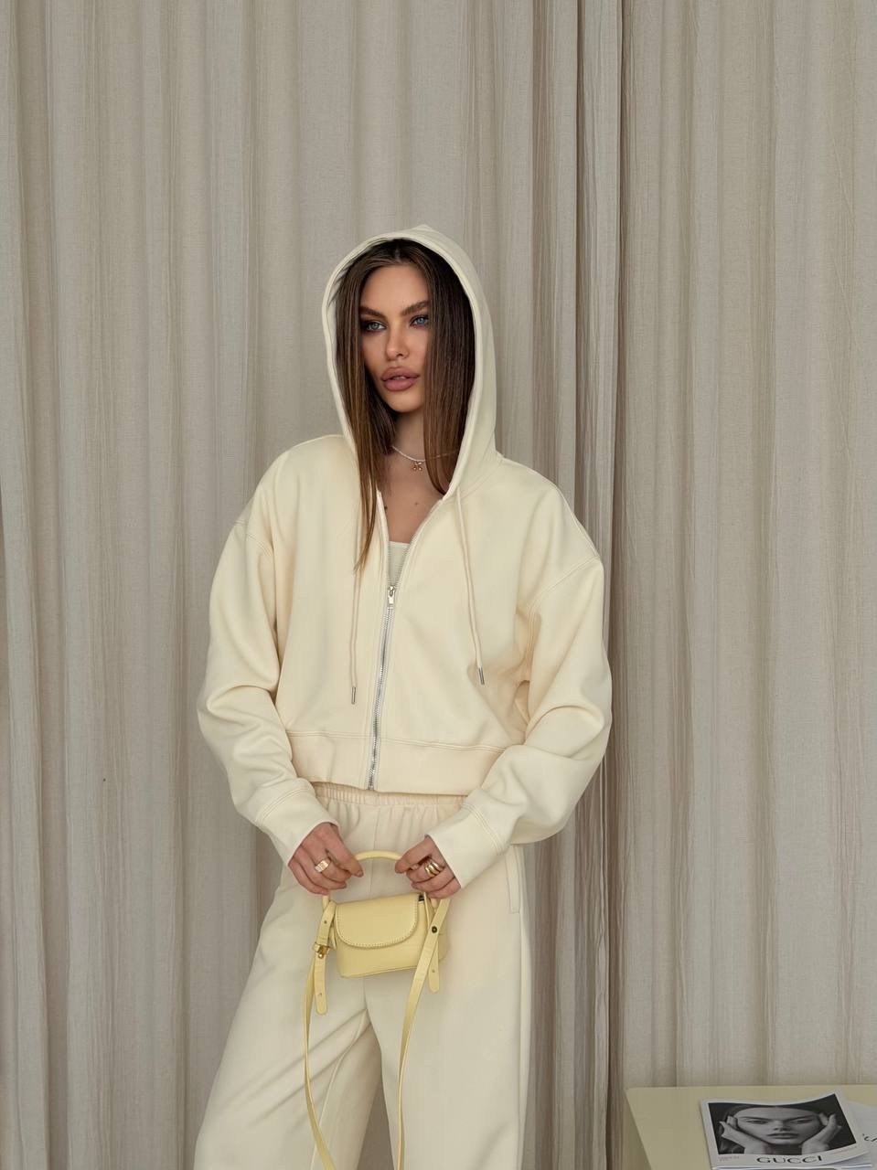 женский костюм,костюм молочный,костюм спортивный женский,спортивный костюм