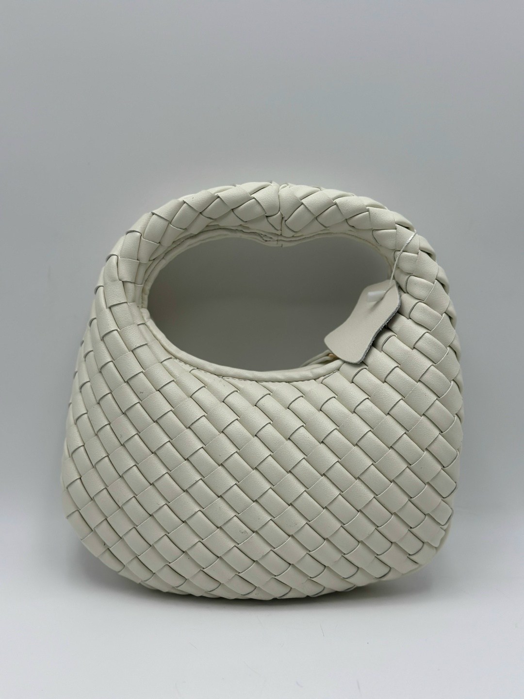 bottega veneta сумка,сумка женская bottega veneta,боттега венета сумка,сумка хобо боттега,bottega veneta bag