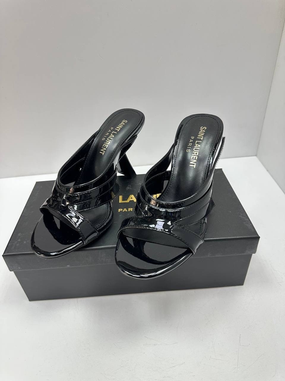 ,босоножки saint laurent,босоножки yves saint laurent,туфли yves saint laurent,босоножки ysl