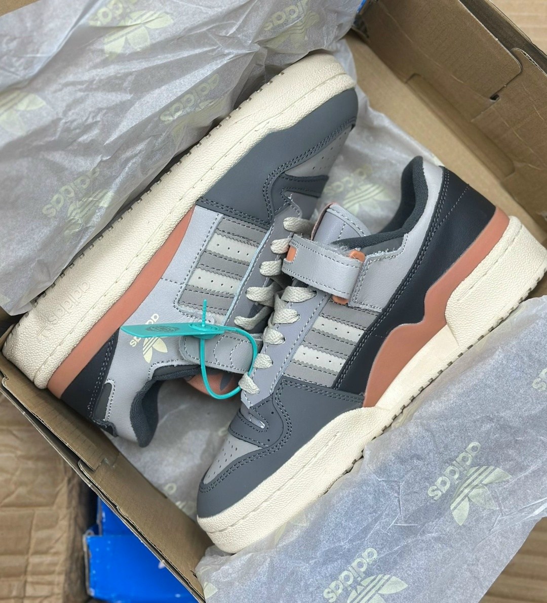 кроссовки adidas,кроссовки adidas originals forum 84 low shoes 'grey orange white',кроссовки,кроссовки мужские женские adidas,кроссовки adidas originals forum 84 low gray white blue