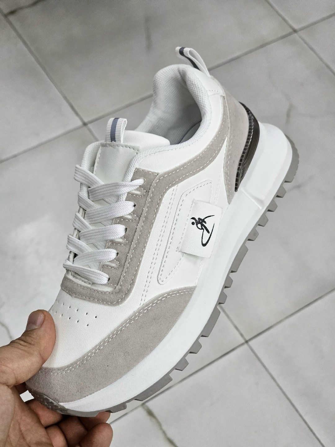 кроссовки женскиe,кроссовки для женщин,,кроссовки модные,кроссовки эко