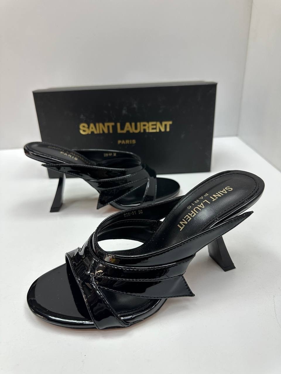 ,босоножки saint laurent,босоножки yves saint laurent,туфли yves saint laurent,босоножки ysl