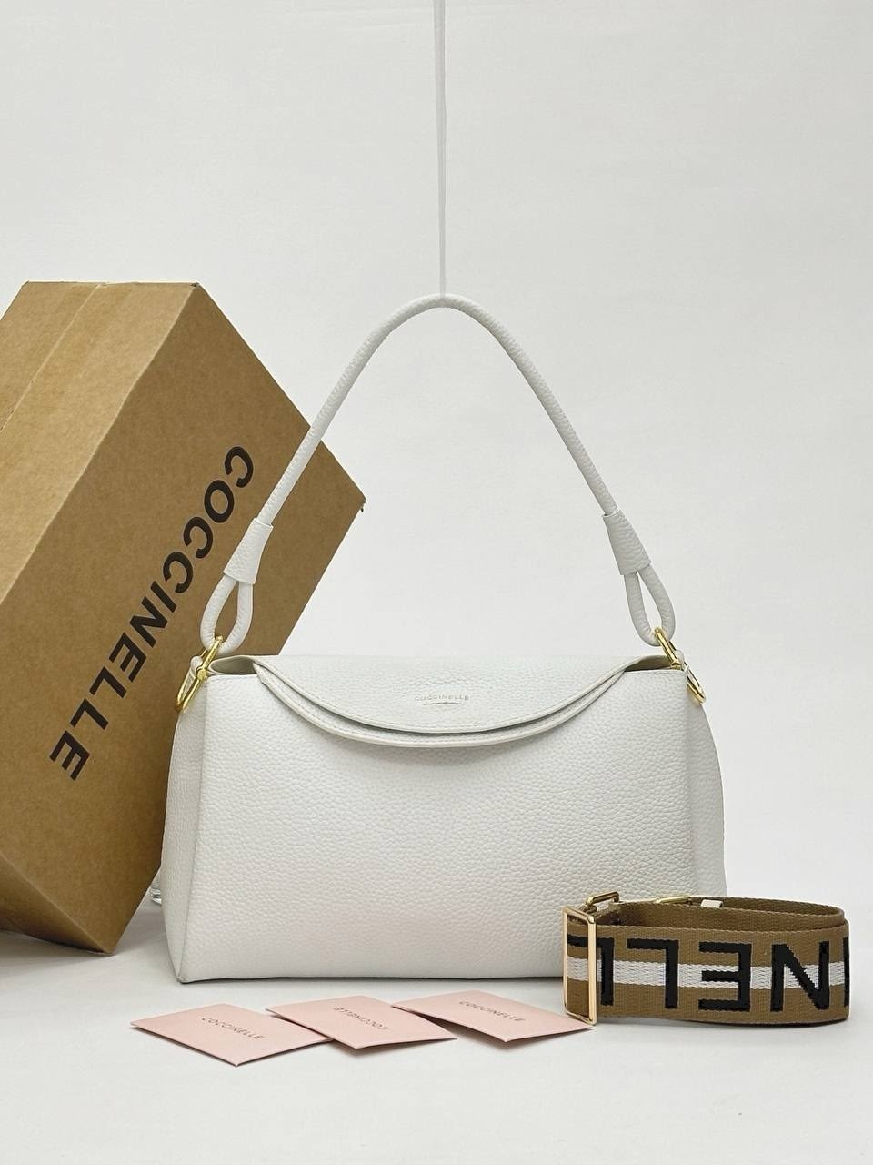 стильная сумочка,женская брендовая сумка,сумка женская coccinelle,сумка coccinelle,брендовая через плечо шоппер сумка багет