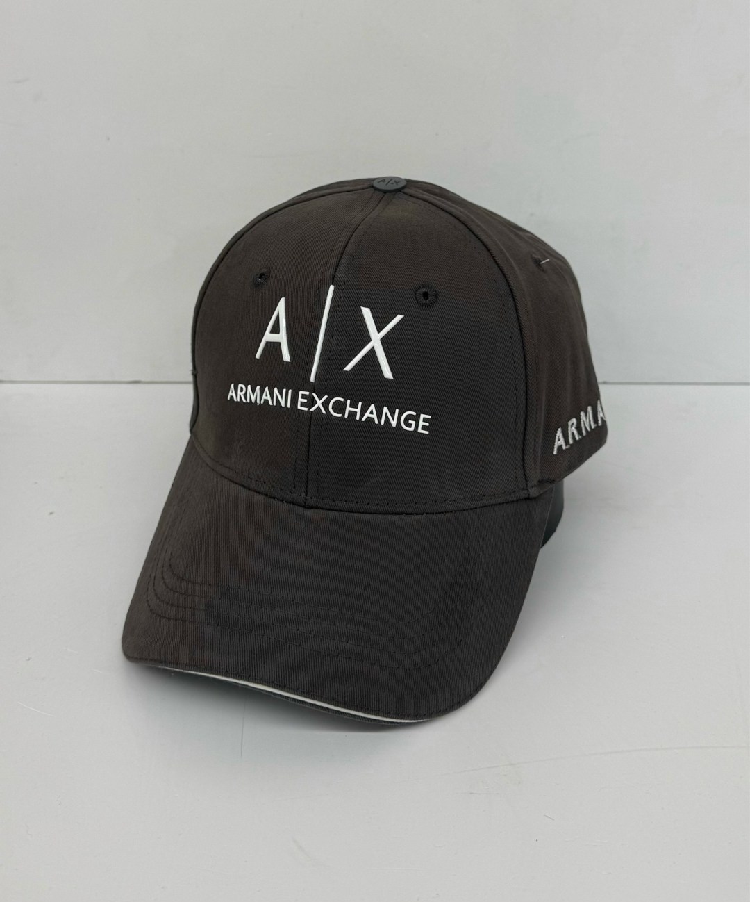 мужская бейсболка armani exchange,бейсболка armani exchange,armani exchange кепка,кепка бейсболка унисекс armani exchange,бейсболка премиум класса armani armani exchange цвет синий