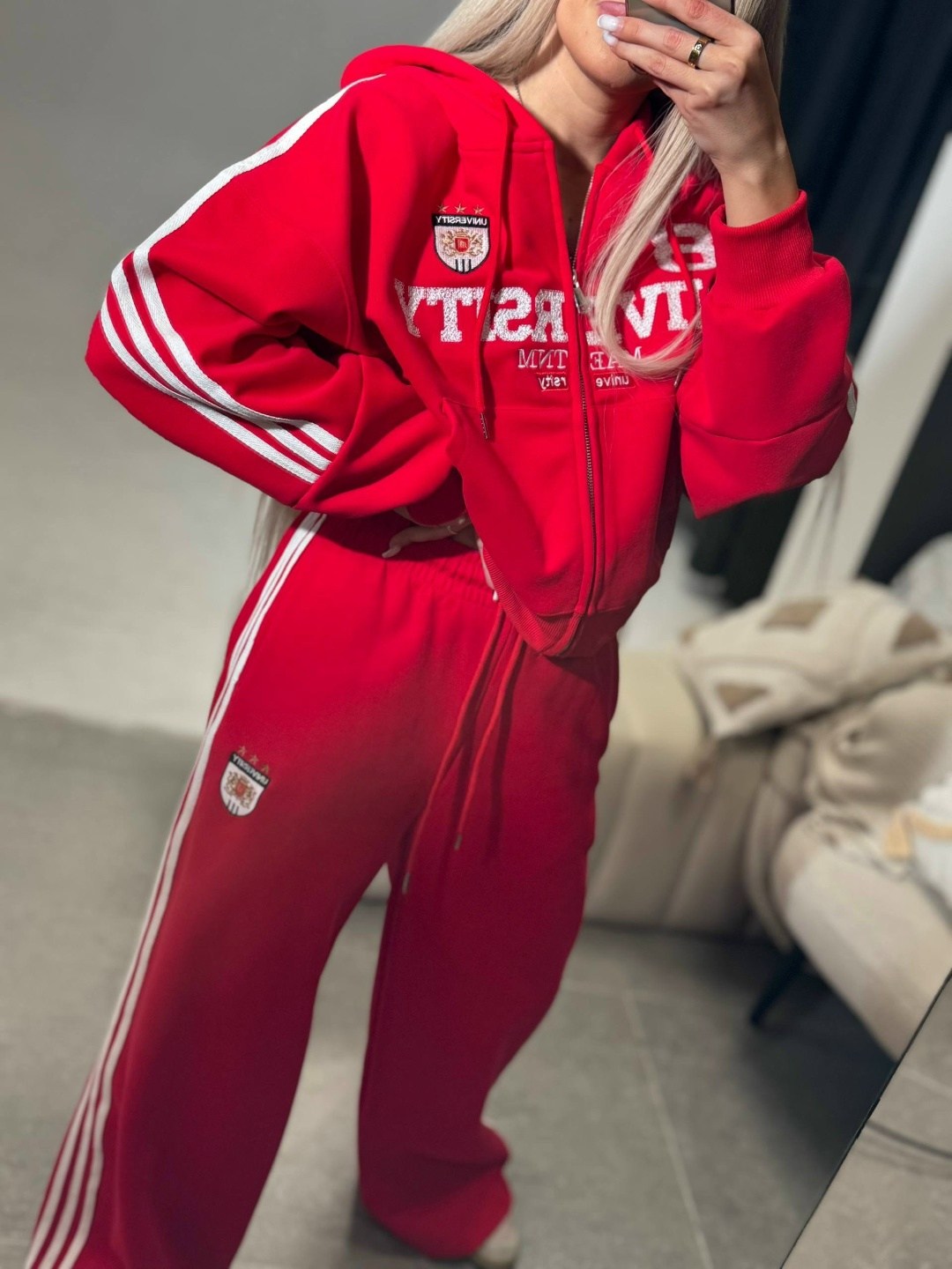 loro piana женский красный костюм,спортивный костюм женский,костюм спортивный,женский красный костюм miu miu,красные спортивные костюмы