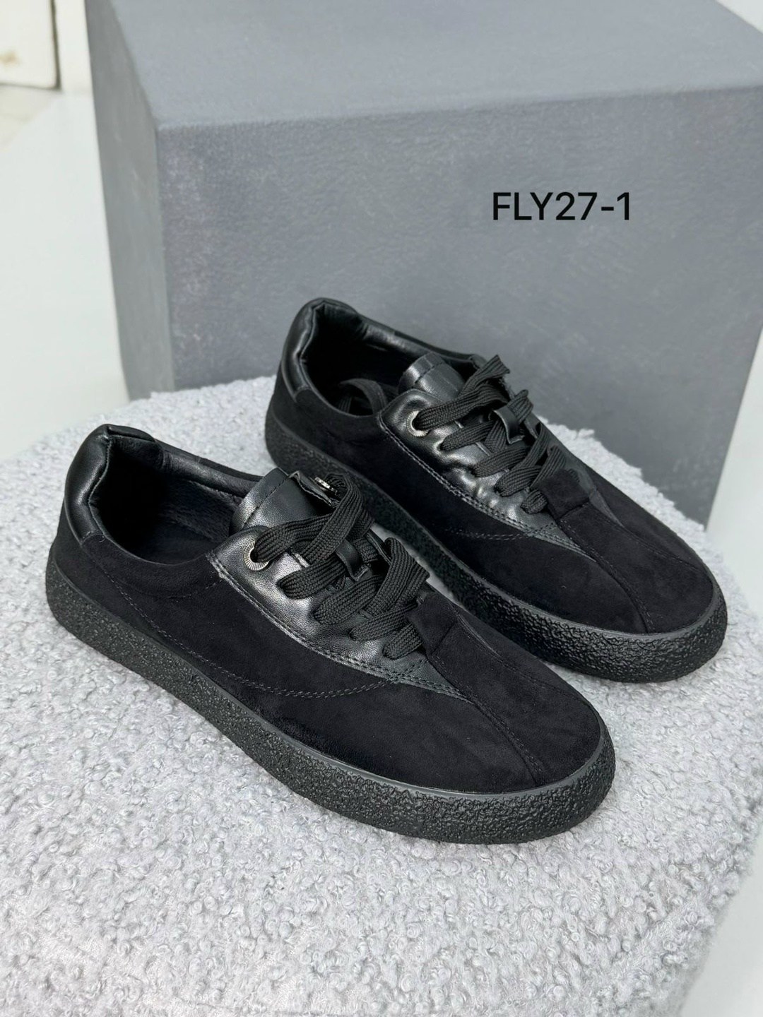 замшевые кроссовки,черные замшевые кроссовки женские,кроссовки женские замшевые,черные кроссовки,замшевые кроссы