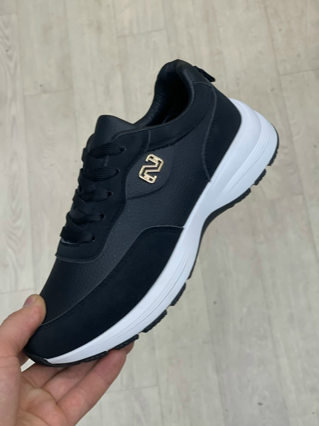 женские кроссовки,,кроссовки для женщин,кроссовки модные,повседневные кроссовки