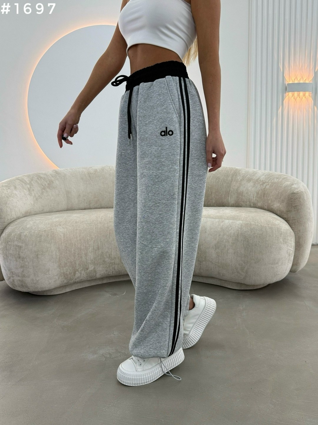 брюки карго с лампасами широкие y2k styfash,спортивные штаны с лампасами,спортивные штаны,спортивные женские штаны,спортивные брюки