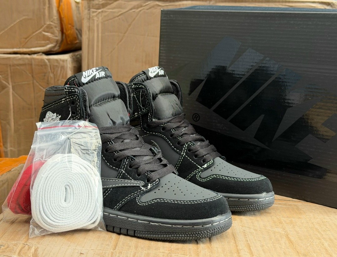 кроссовки nike travis scott x air jordan 1 high black phantom,nike air jordan 1 low travis scott black phantom,кроссовки nike travis scott x air jordan 1,кроссовки nike air jordan 1 x travis scott blа