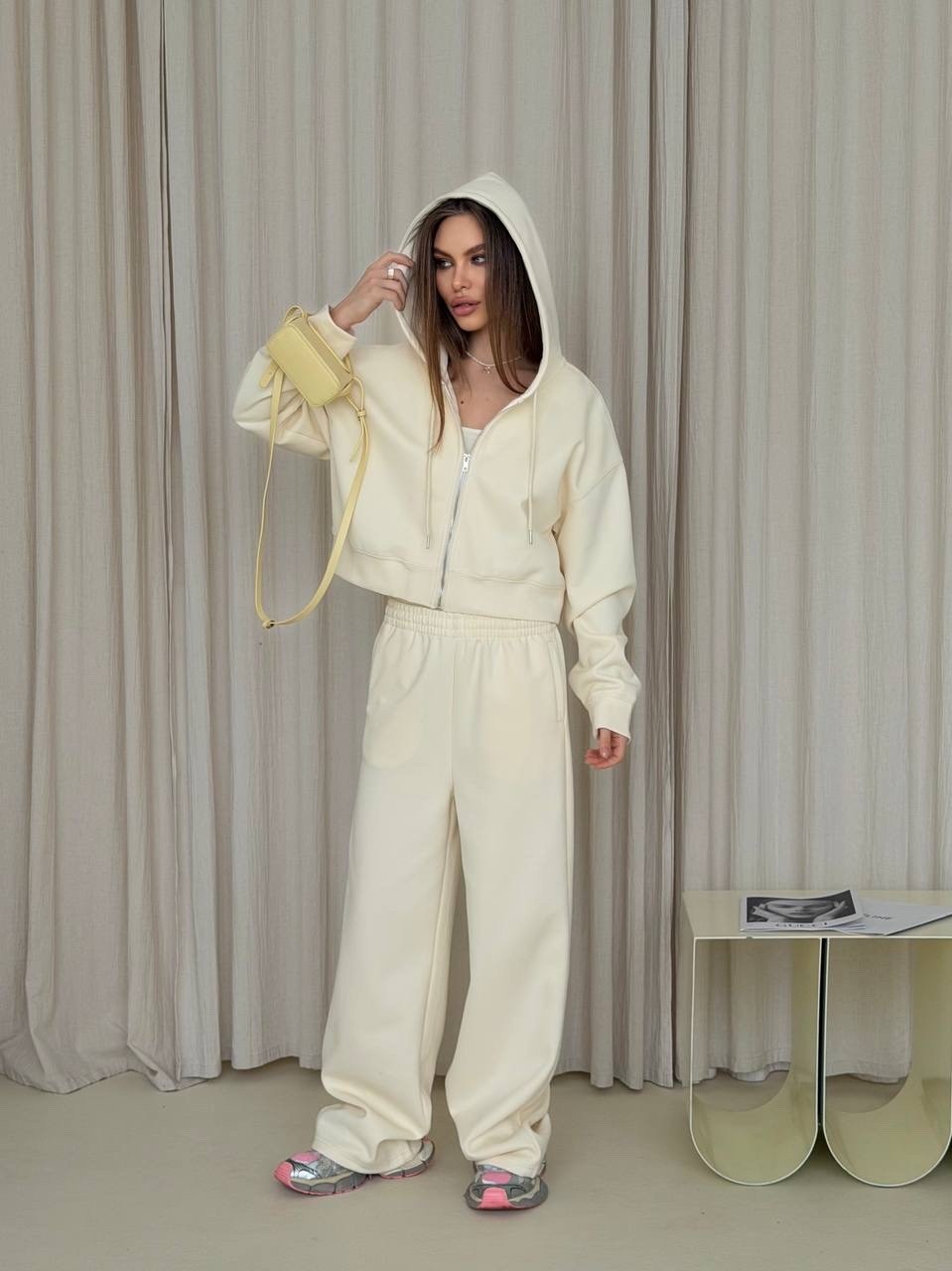 женский костюм,костюм молочный,костюм спортивный женский,спортивный костюм