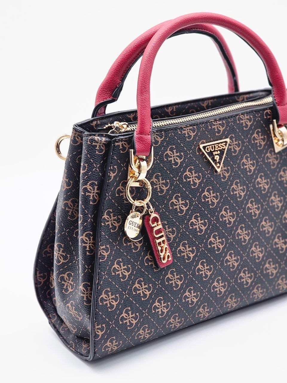 женская сумка guess,сумка guess,сумка guess белый,сумка-тоут guess noelle бежевая,сумка тоут guess