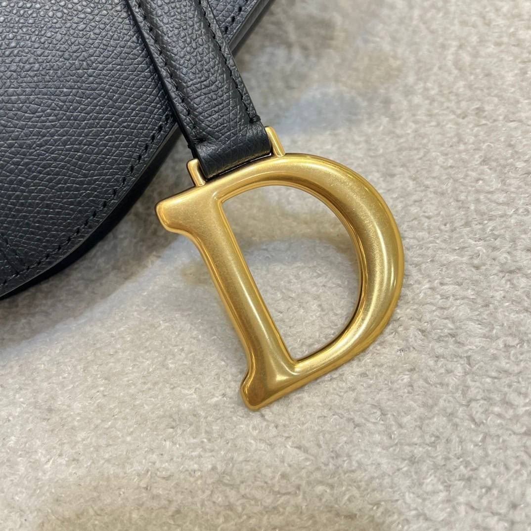 женская сумка dior saddle,сумка dior,dior saddle,dior saddle bag,сумка dior седло