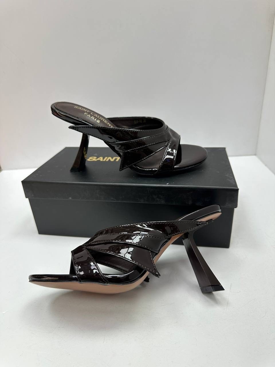 ,босоножки saint laurent,босоножки yves saint laurent,туфли yves saint laurent,босоножки ysl