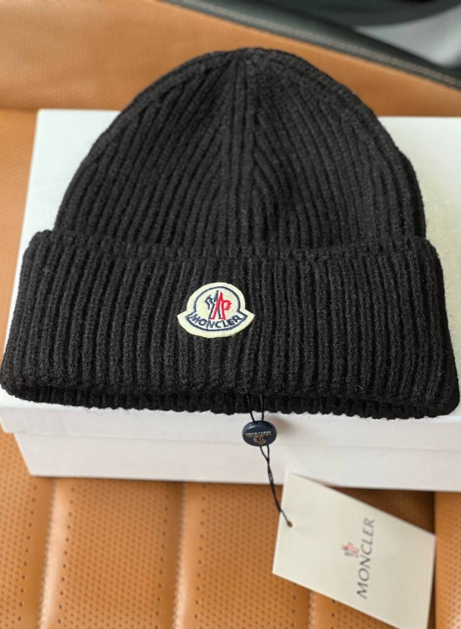 moncler шапка,шапка moncler черный,шапка moncler мужская,шапка монклер мужская,шапка moncler черная с надписью