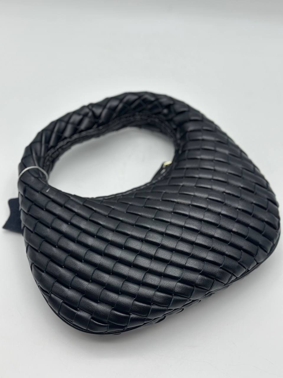 bottega veneta сумка,сумка женская bottega veneta,боттега венета сумка,сумка хобо боттега,сумки плетеная