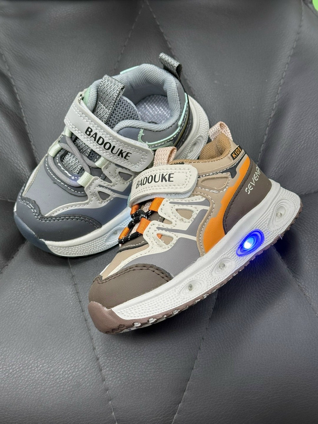 кроссовки детские,кроссовки для мальчика,кроссовки,модные кроссовки,кроссовка