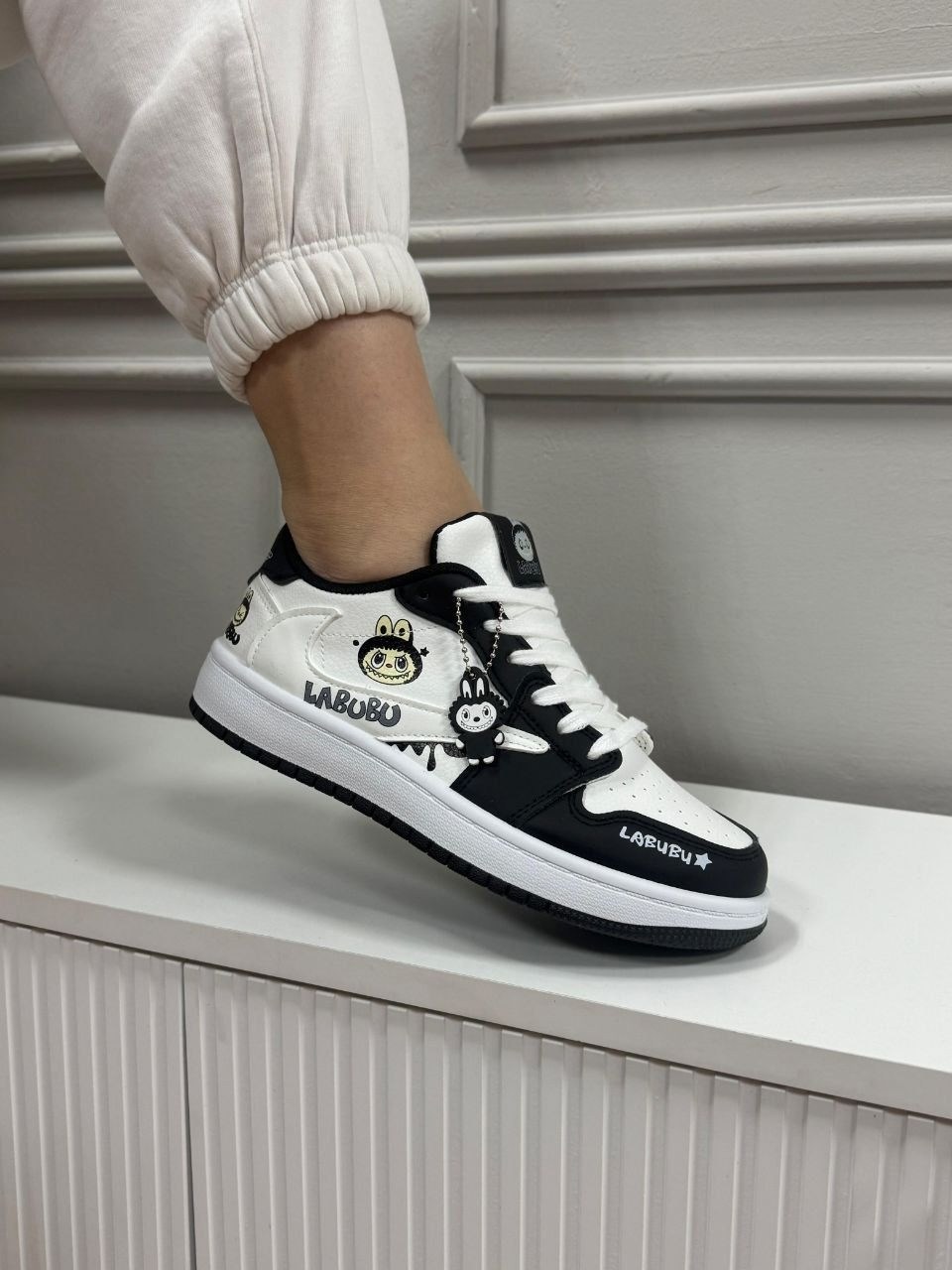 кроссовки женскиe,кроссовки,классные кроссовки,кроссовки модные,повседневные кроссовки