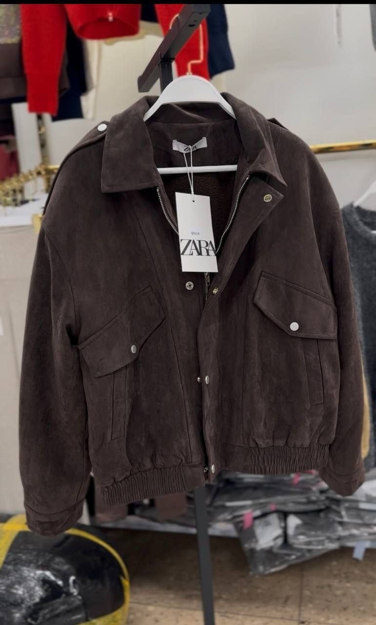 замшевый бомбер,замшевая куртка,бомбер zara,куртка бомбер,куртка из замши