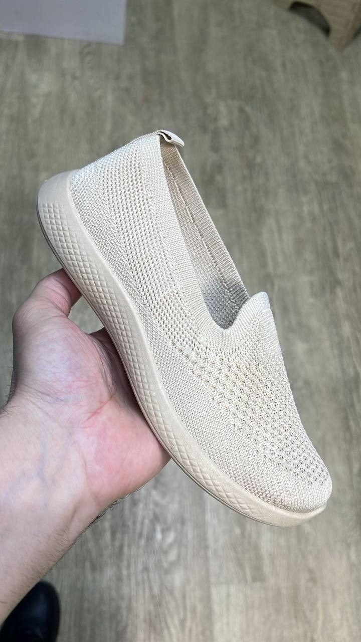 женские слипоны,слипоны,,слипоны стиль,кроссовки слипоны