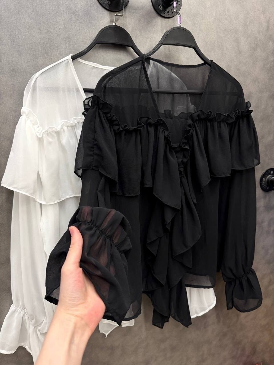 белая шифоновая блузка с рюши,шифоновая блузка с оборками,рубашка с рюшами,женская блуза,женская шифоновая рубашка с оборками