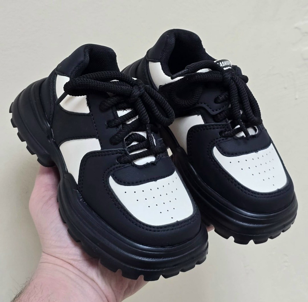 кроссовки женскиe,,кроссовки модные,классические кроссовки женские,массивные кроссовки