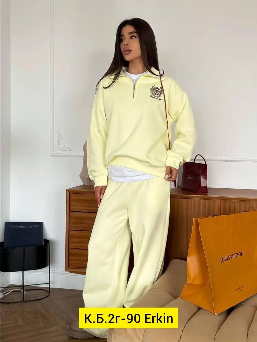 спортивный костюм женский,спортивный костюм,женские костюмы,спортивные костюмы ,костюм желтый