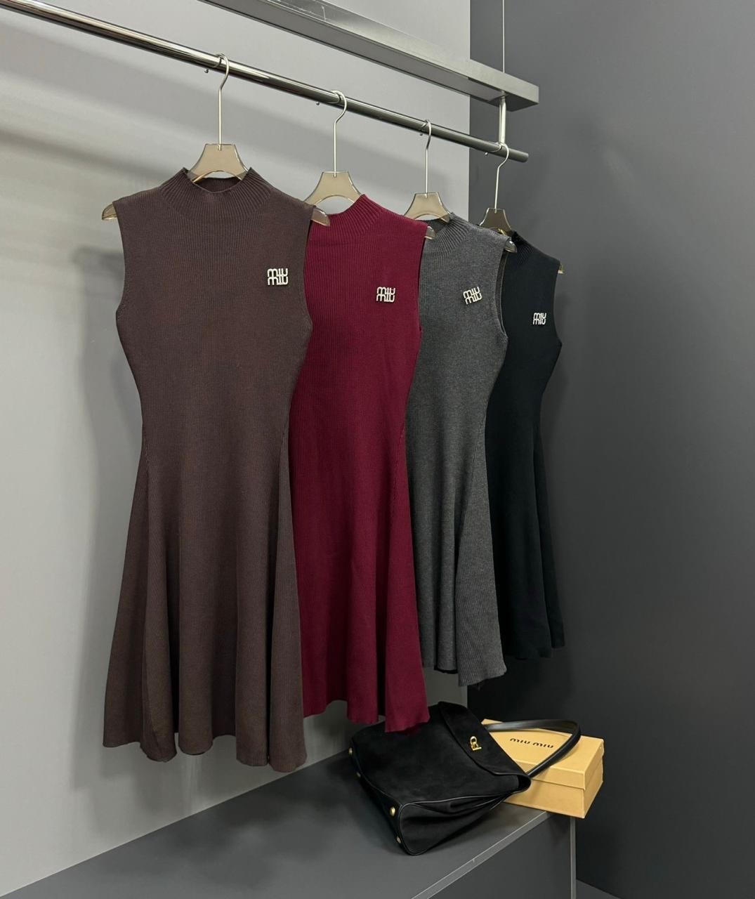 платье женской,модное платье,трикотажное платье,бордовое платье,платье трикотаж