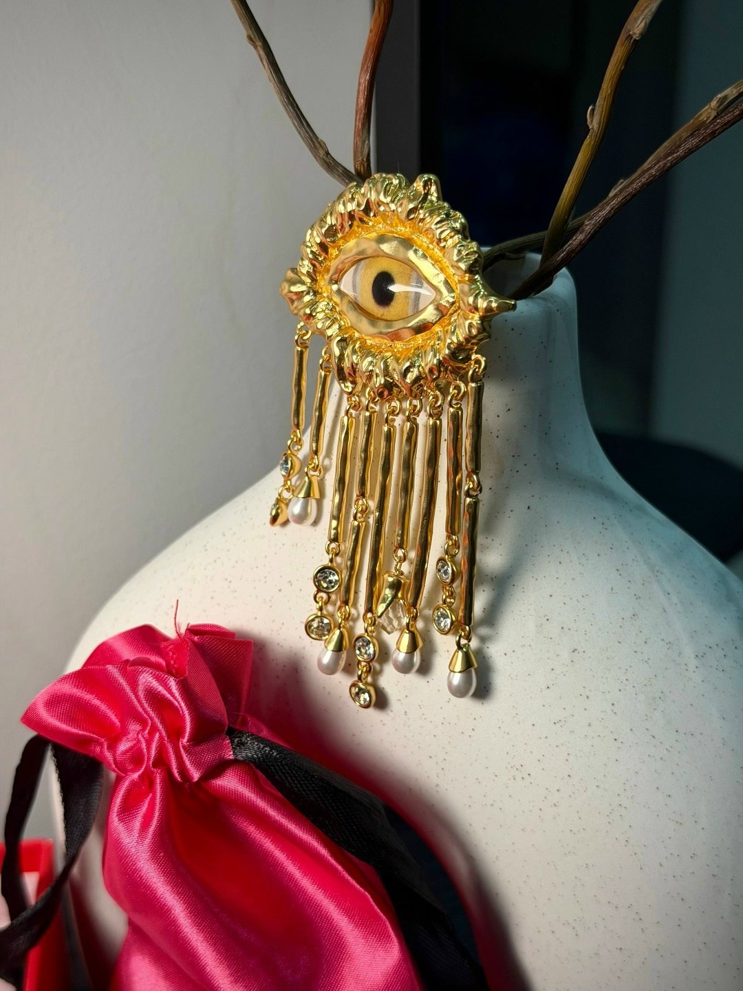 серьги глаза,женские винтажные серьги в виде глаз дьявола,женские винтажные серьги "глаза демона",серьги кисточки,серьги