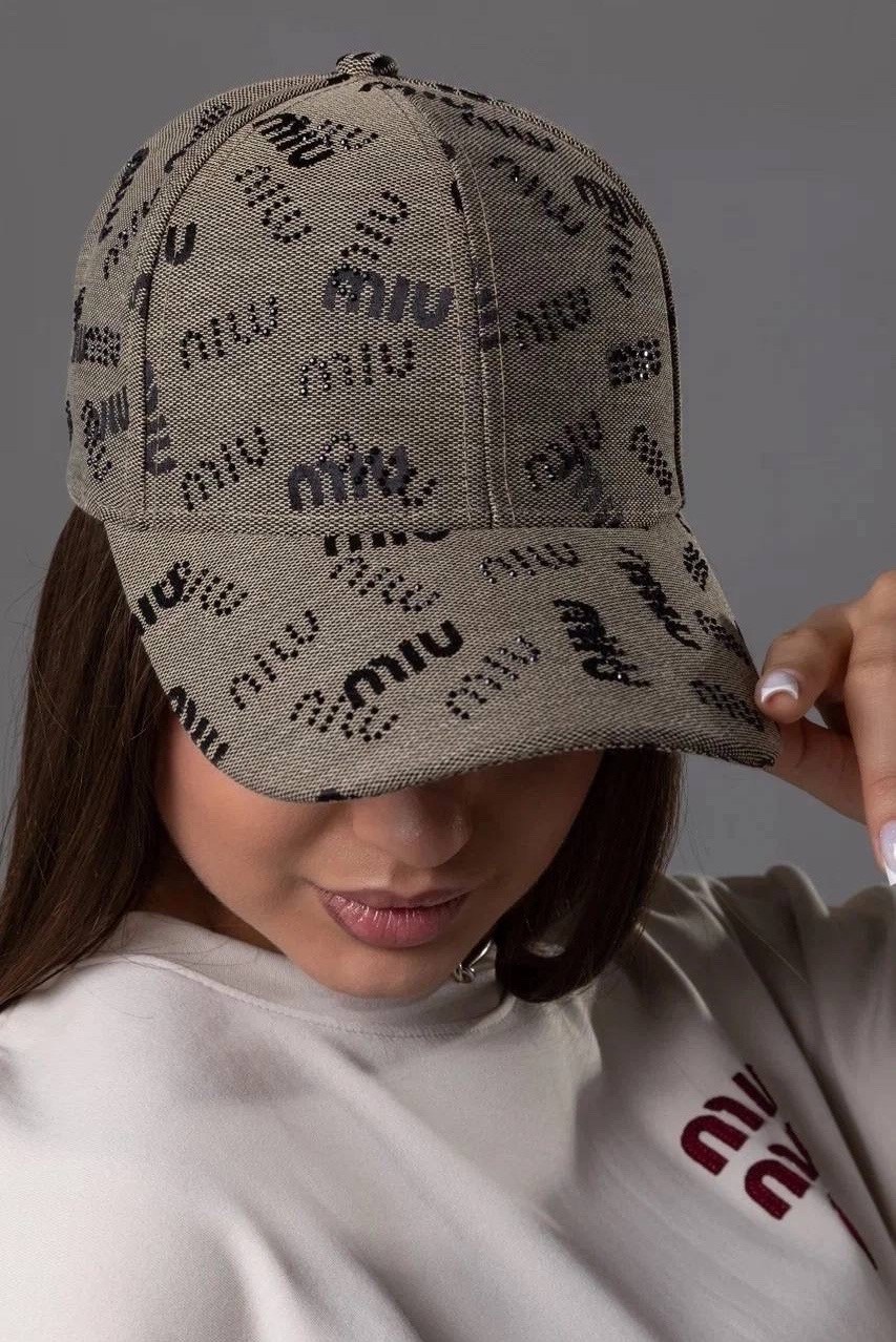 бейсболка со стразами,женская бейсболка,бейсболка женская со стразами,бейсболка женская брендовая,кепка черная женская брендовая