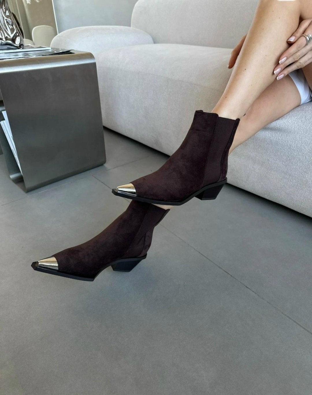 ,ботинки казаки замшевые демисезонные,ботильоны казаки,ботинки казаки замшевые демисезонные на каблуке бордовые,ботильоны женские