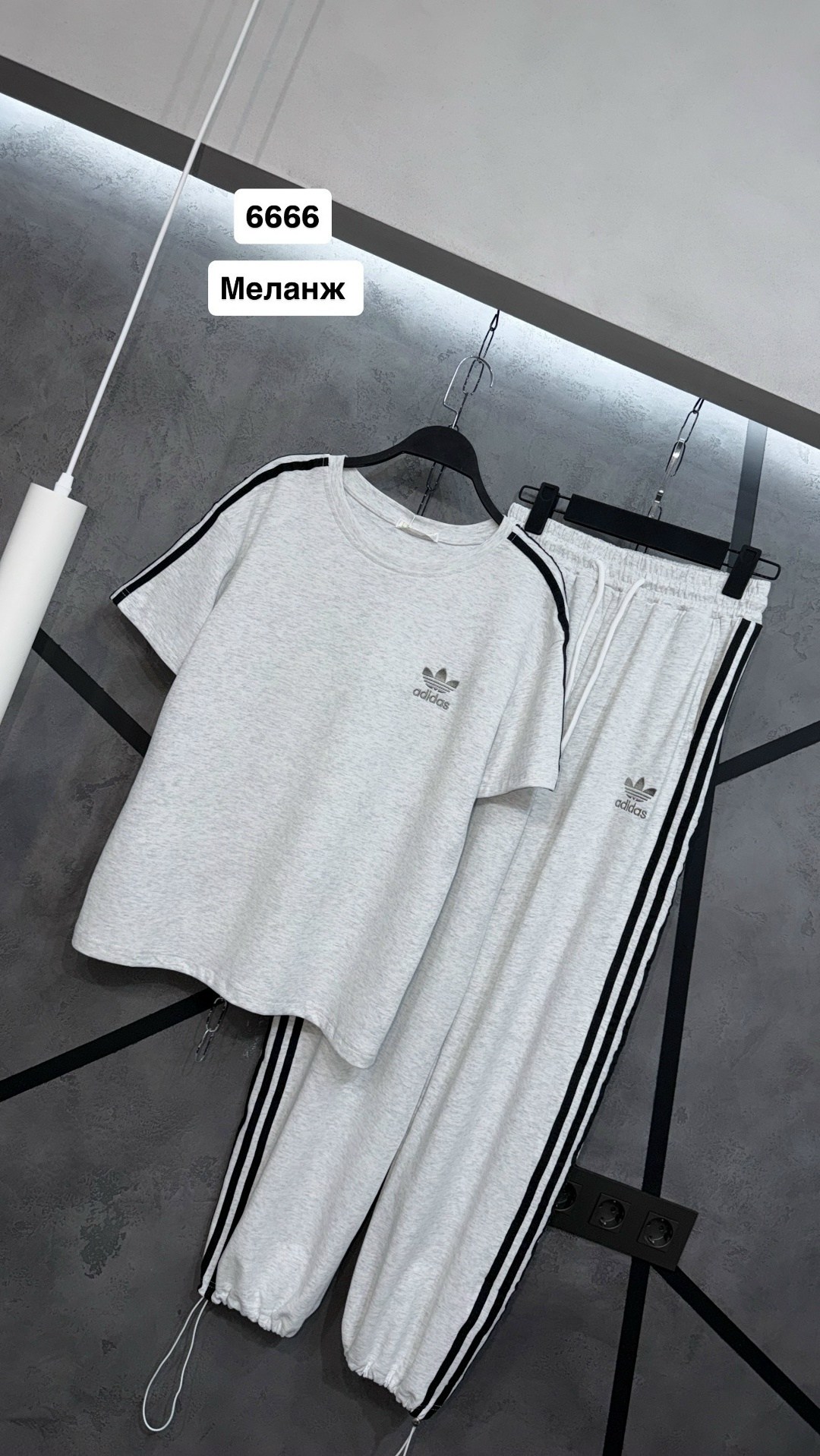 спортивный костюм adidas,комплект одежды adidas sportswear,костюм спортивный женский adidas,спортивный костюм,костюм женский спортивный