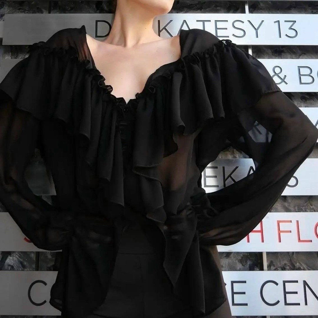 белая шифоновая блузка с рюши,шифоновая блузка с оборками,рубашка с рюшами,женская блуза,женская шифоновая рубашка с оборками