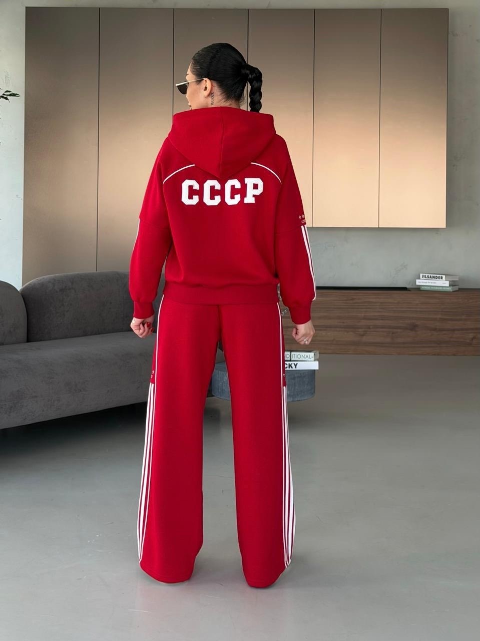 спортивный костюм женский,спортивный костюм,красные спортивные костюмы,повседневный костюм,женские костюмы