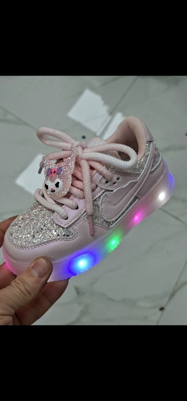 кроссовки светящиеся детские,детские кроссовки с подсветкой,,светящиеся кроссовки для девочки,светящиеся кроссовки