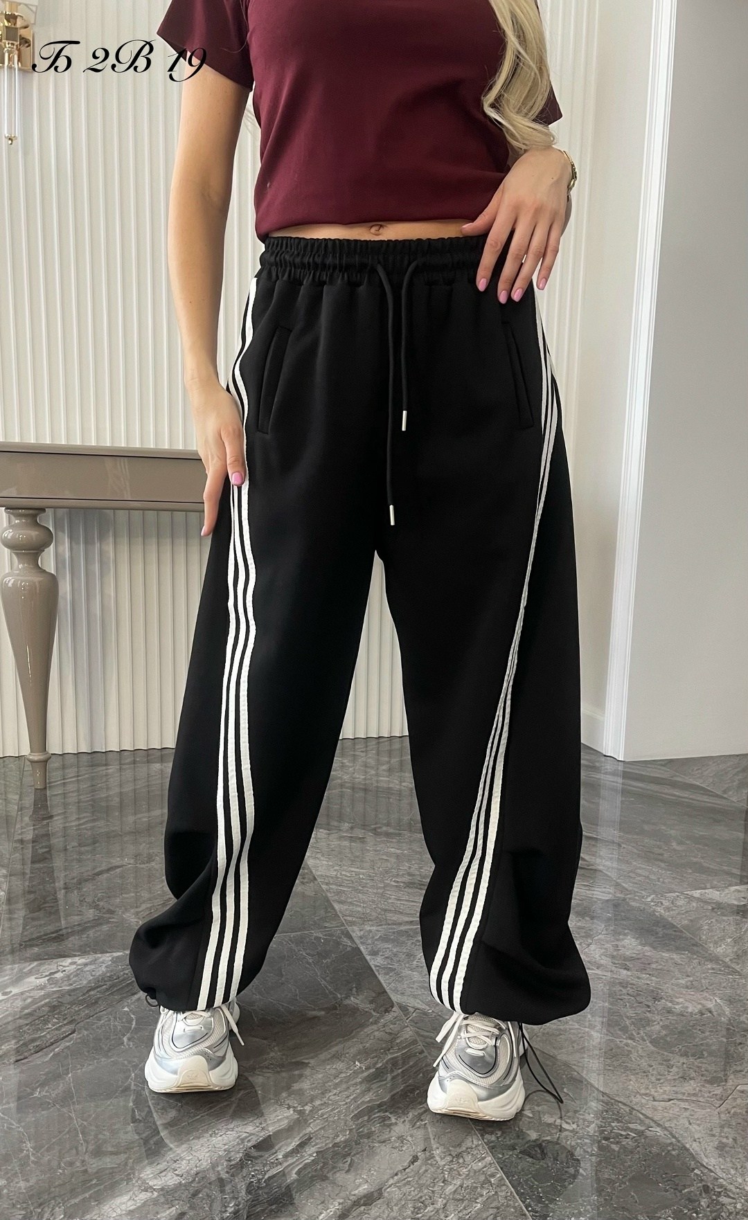 спортивные женские штаны с лампасами,брюки спортивные,спортивные штаны,брюки женские широкие,штаны широкие