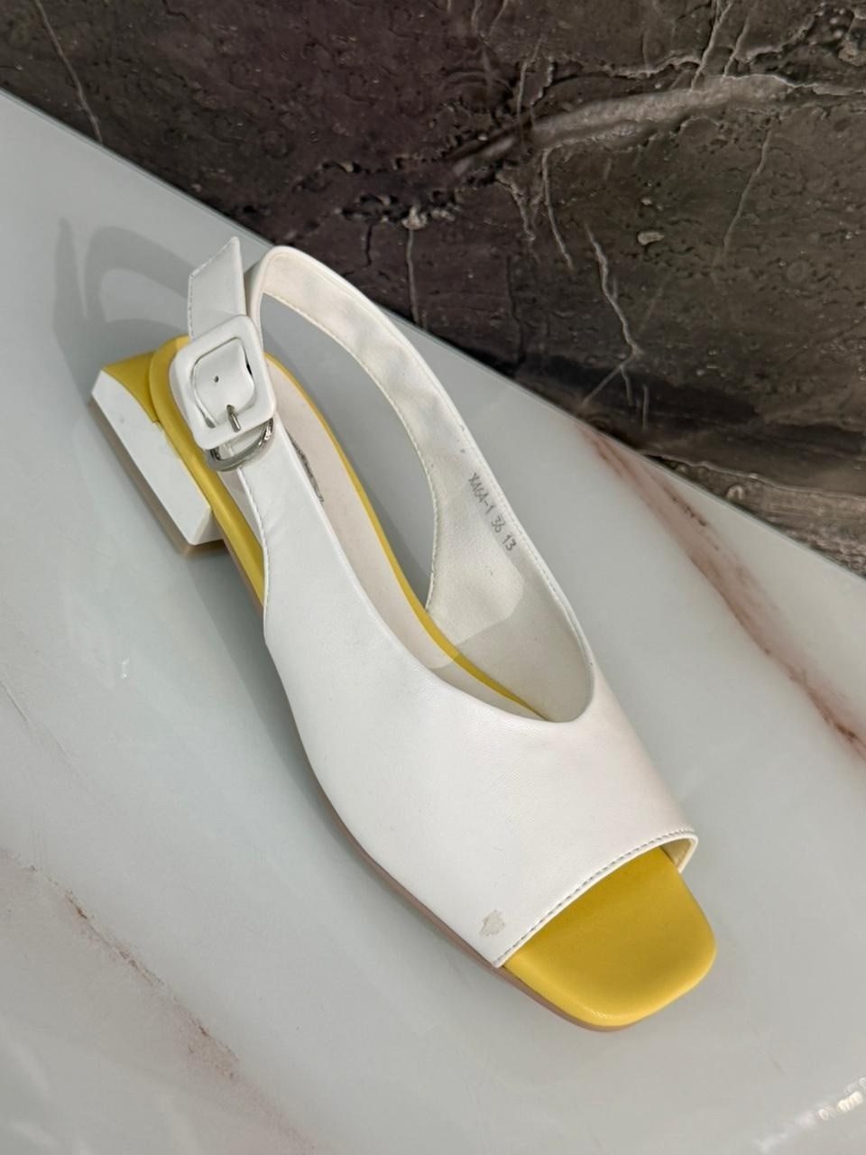 ,женские босоножки,стильные босоножки,сандалии босоножки,босоножки на каблуках