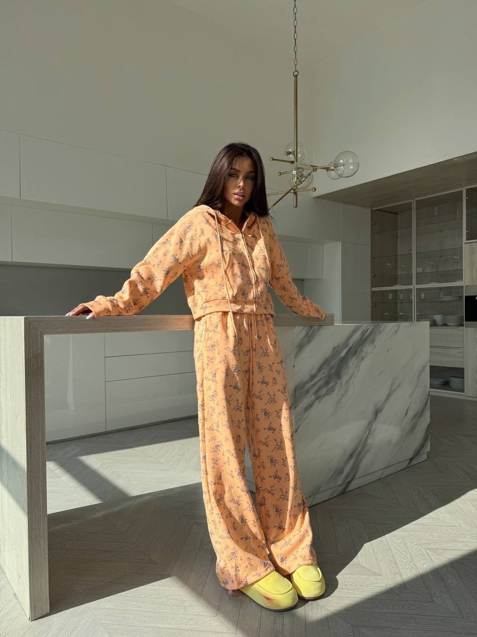 костюм женский спортивный,стильные костюмы,костюм с брюками модный,костюм модный,костюм женский